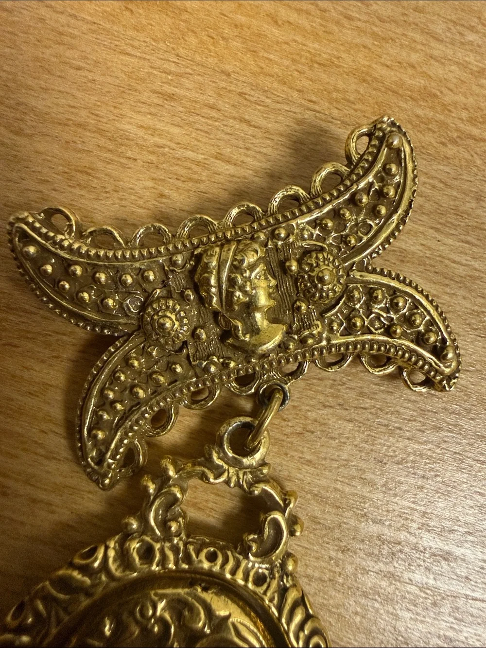 Goldette vintage gold tone Roman style dangle large brooch pin intricate cameo